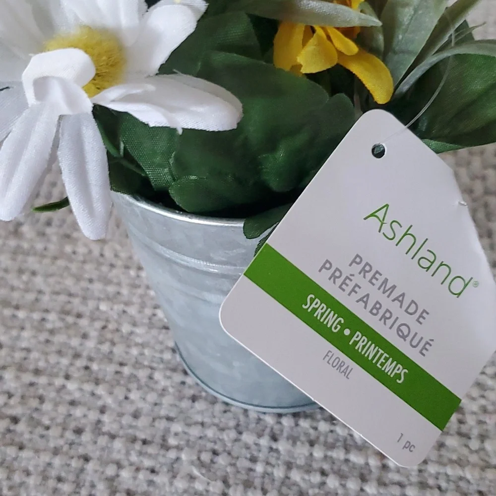 SPRING FLORAL DECOR